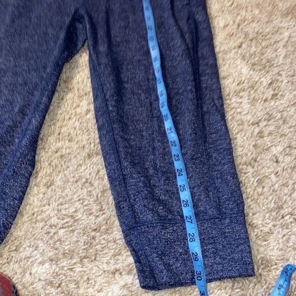 Mondetta Ladies Active Cropped Dark Grey Pants  (Large) - Picture 8 of 9